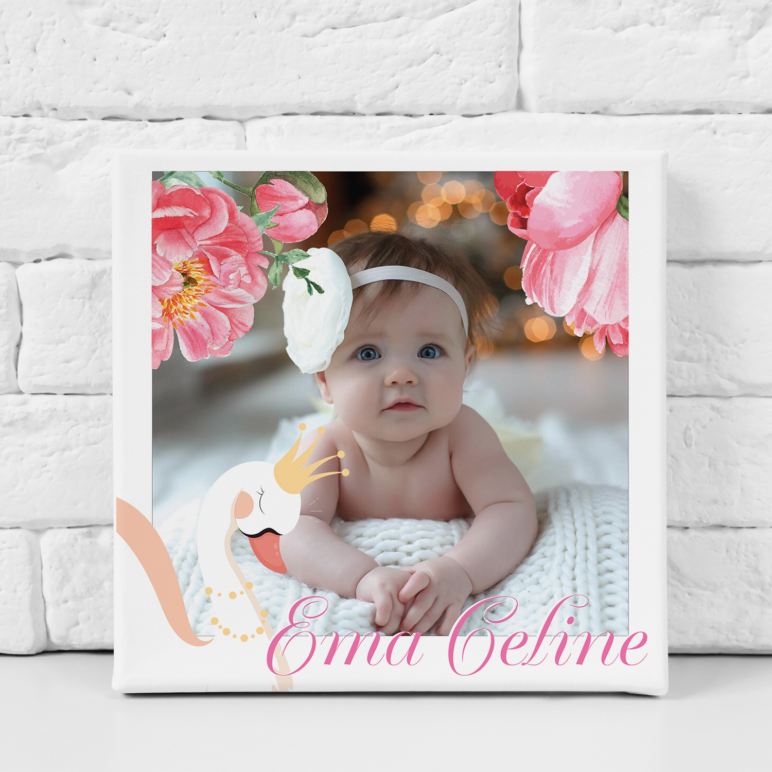 Tablou canvas personalizat cu poză și nume – Nou născut (fată) Tablou canvas personalizat cu poză și nume – Nou născut (fată)