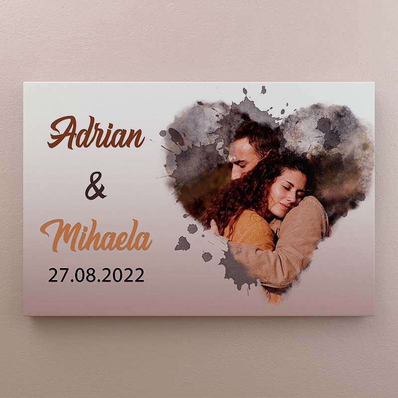 Tablou canvas personalizat cu poză, două nume și dată – Cuplu Tablou canvas personalizat cu poză, două nume și dată – Cuplu