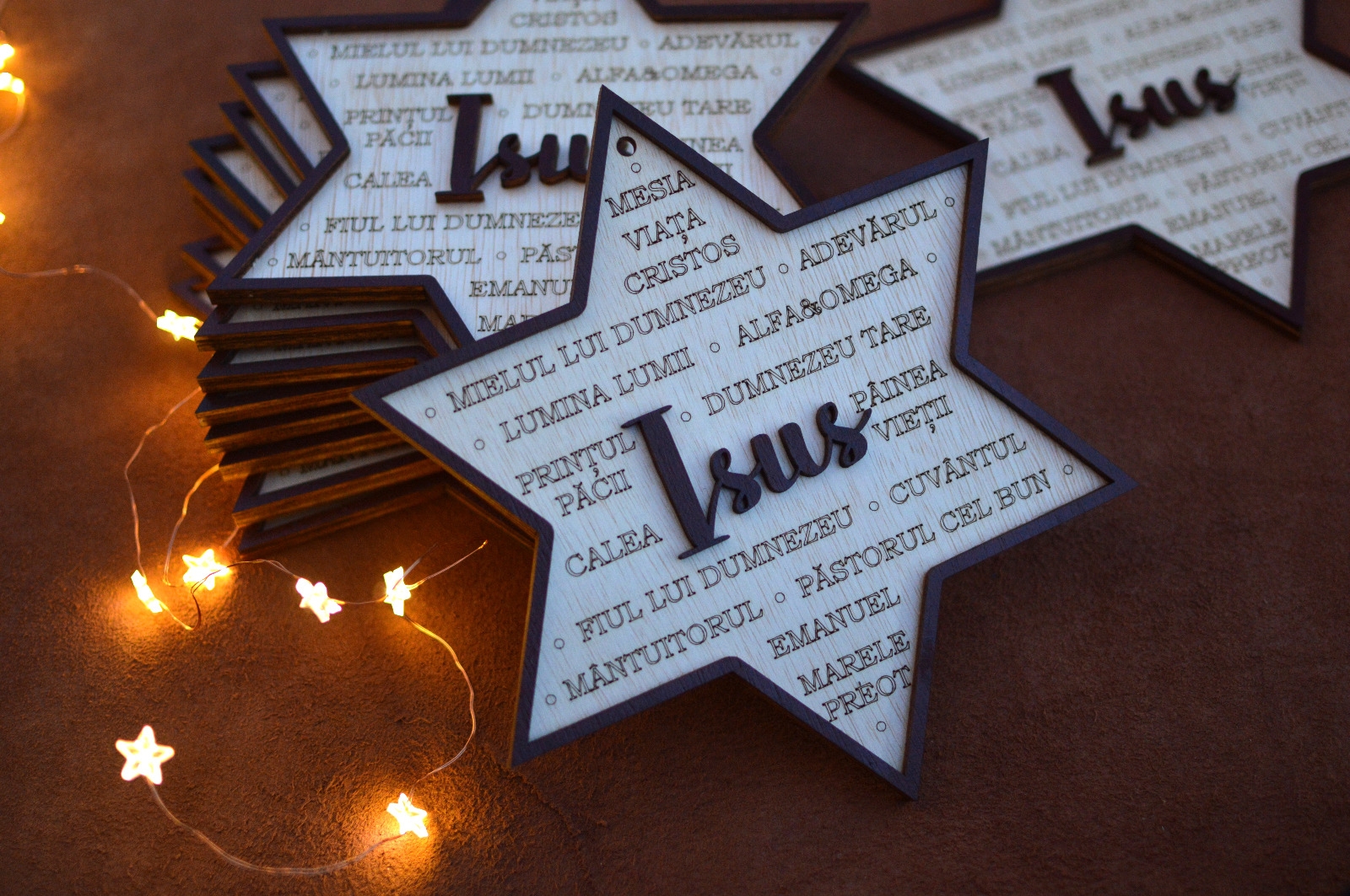 Ornament de Craciun, din lemn - Steaua lui David Ornament de Craciun, din lemn - Steaua lui David